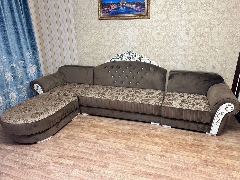 Диван в хорошем состоянии