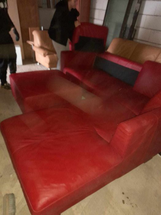 colțare și canapele fix in stare fete buna din piele preț 1700 le