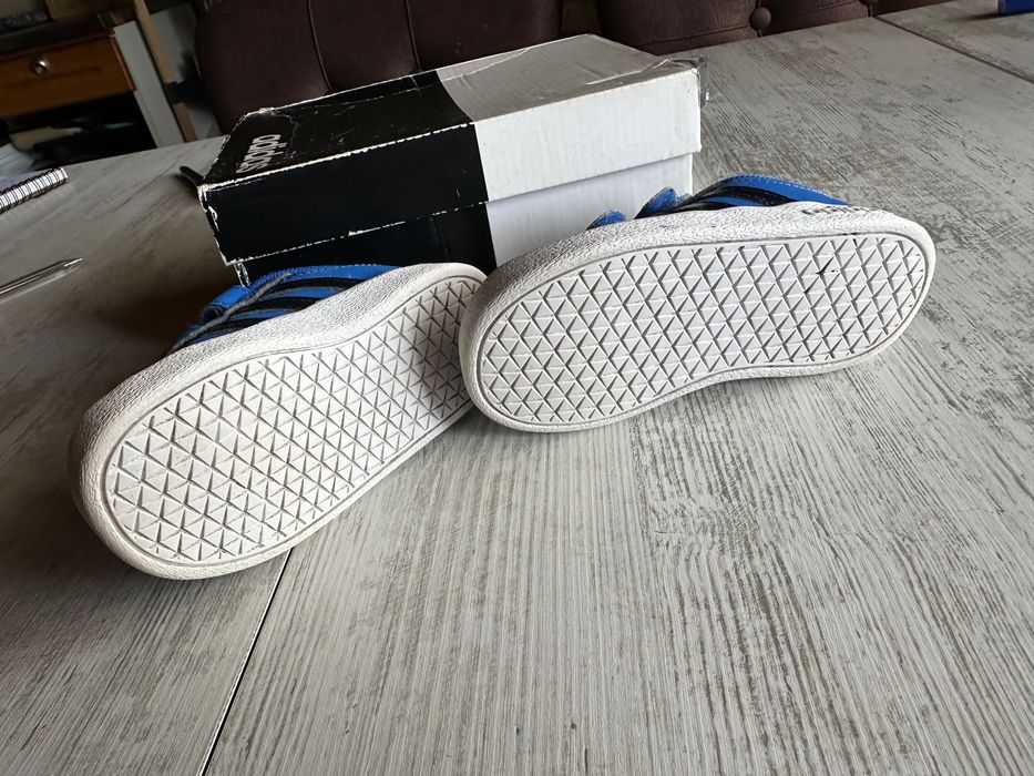 Маратонки Адидас 22 номер