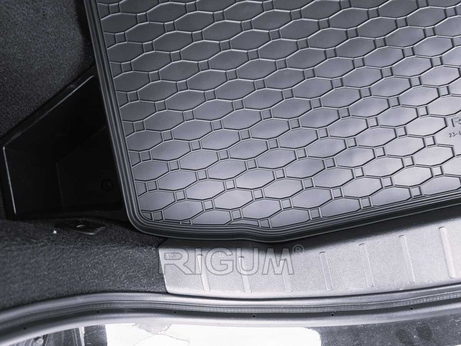 Гумени стелки или багажник CITROEN C4 AIRCROSS PEUGEOT 4008 след 2010г