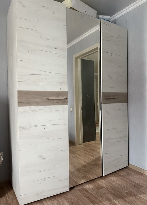 СРОЧНО Спальний Шкаф продается