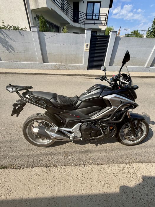 Honda NC750X 2016