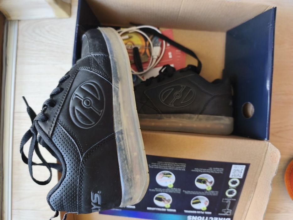 Детски маратонки с колелца Heelys