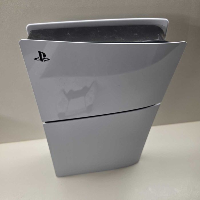 PS5 Slim Digital + контролер, гаранция до 01.2027