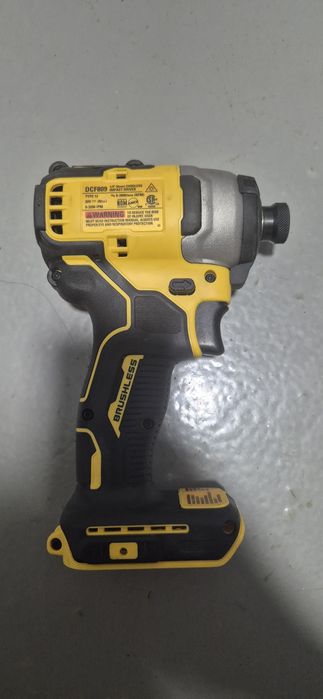 Dewalt DCF809 шуруповерт ударный