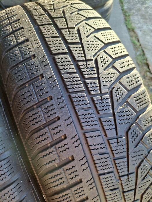 2 Anvelopele de iarnă 215 65 r17 Hankook