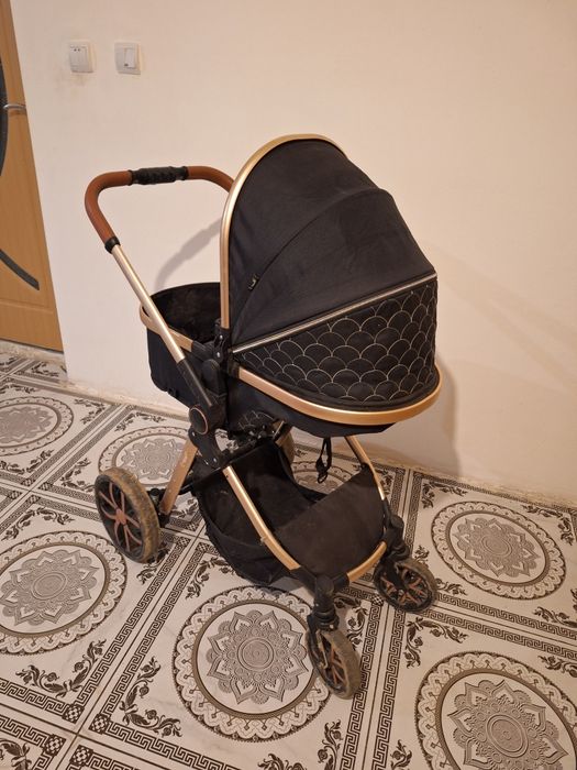 Vând cărucior pentru copii