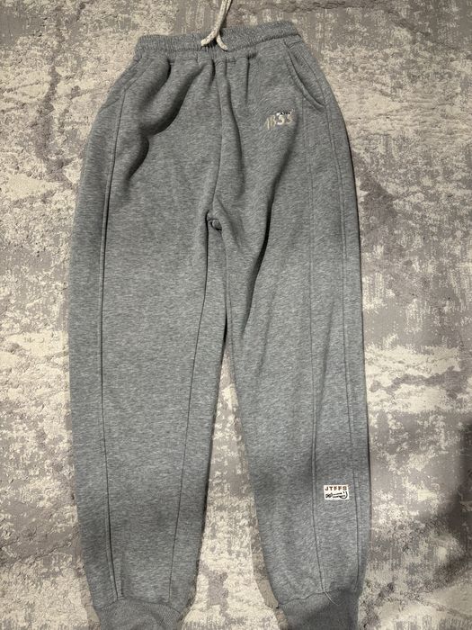 штаны серые , со флизом