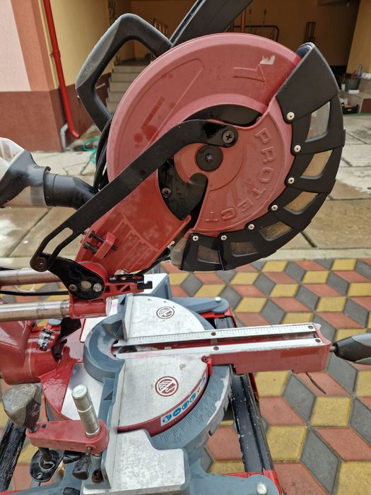 Fierăstrău circular cu masă  Einhell