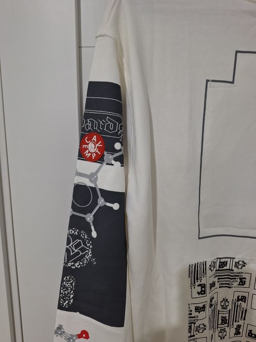 Продаю новый Cav Empt