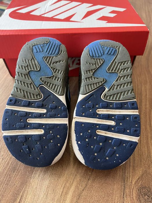 Маратонки Nike 21 номер