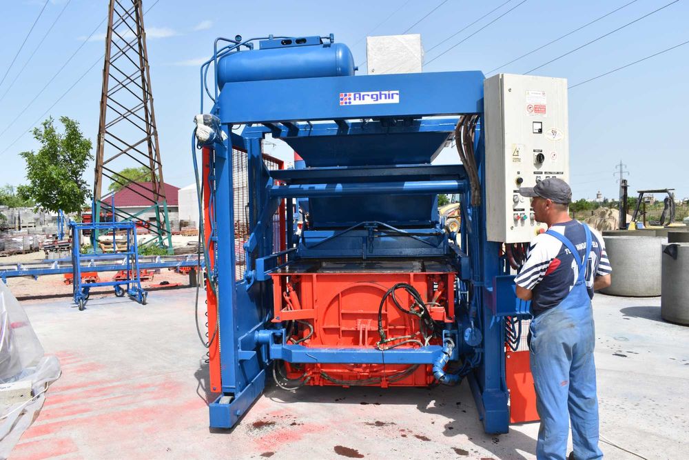 Mașină cămine beton, MASINA CGM camine și tuburi din beton