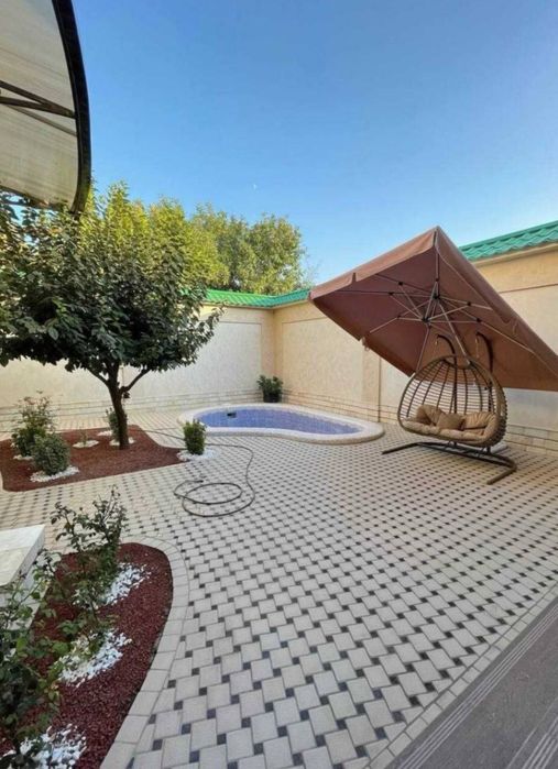 Гостиница России-Сдается дом из 10 комнат в самом центре города!