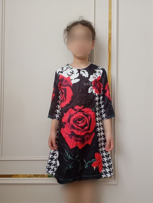 Платье  на девочку 8лет 120размер