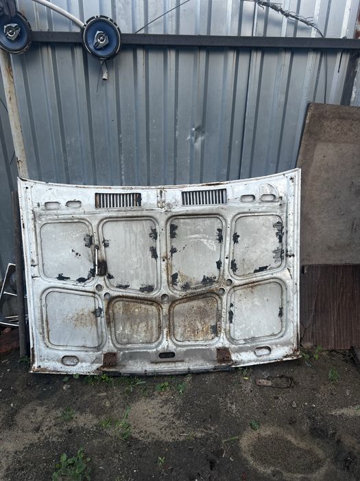 Продам капот 2107