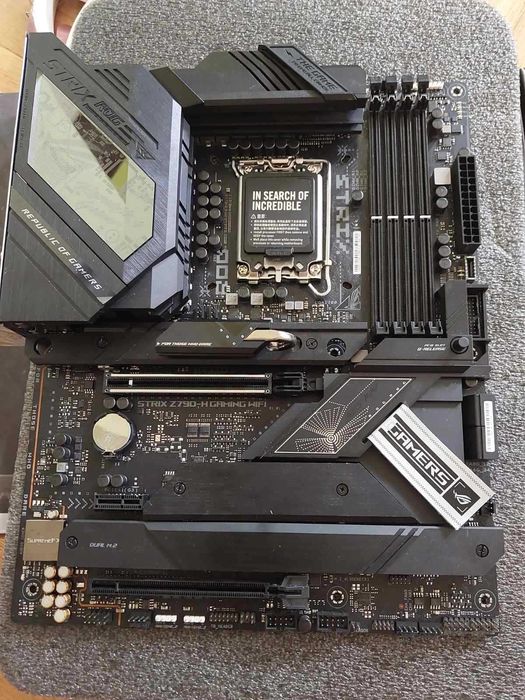 Asus ROG StriX Z790-H Gaming Wi-Fi DDR5