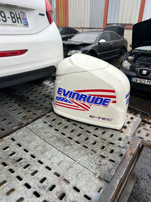 Извънбордови двигател Evinrude Е-tec 225 cv