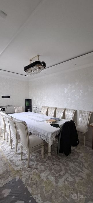 Сергели срочно сотилади
5 xona
1.3 sotok
Narxi : 90 000 $

+998