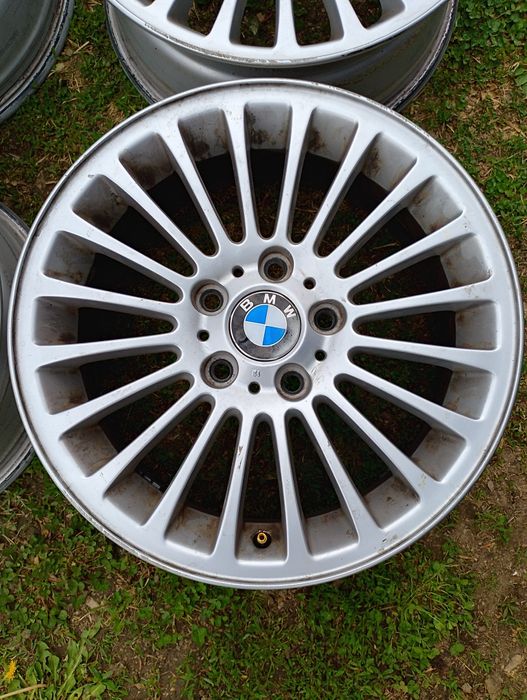Vând jante bmw r17