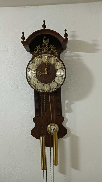 Ceasuri olandeze de perete cu pendul