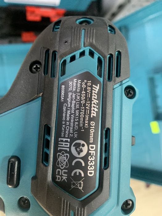 Makita DF333DWYE шурапеверт