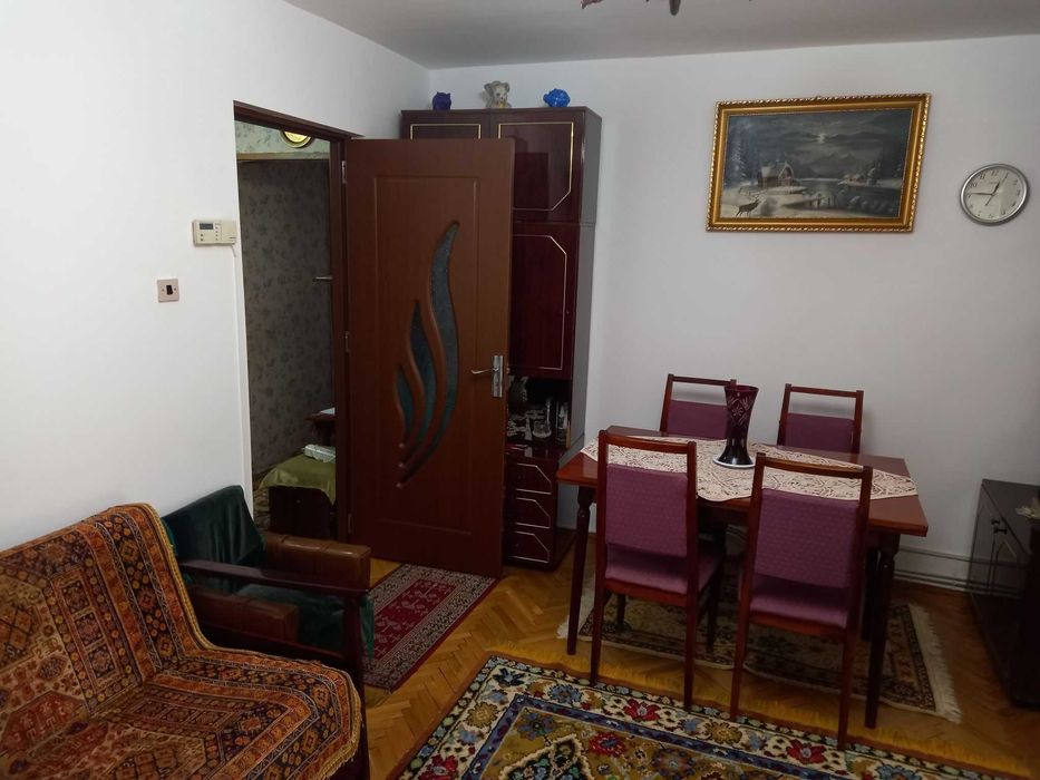 Inchiriez apartament 2 camere zona centrala complect utilat