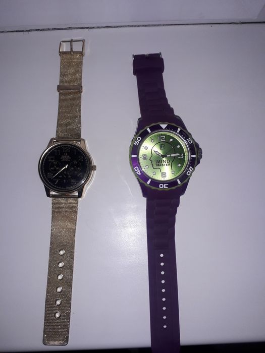 Продам новые часы