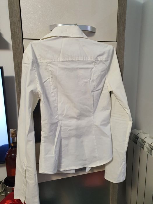 Cămașă de damă cu mâneci clopot, marca Berska