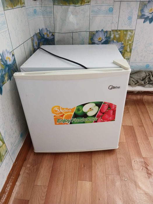 Холодильник (мини)