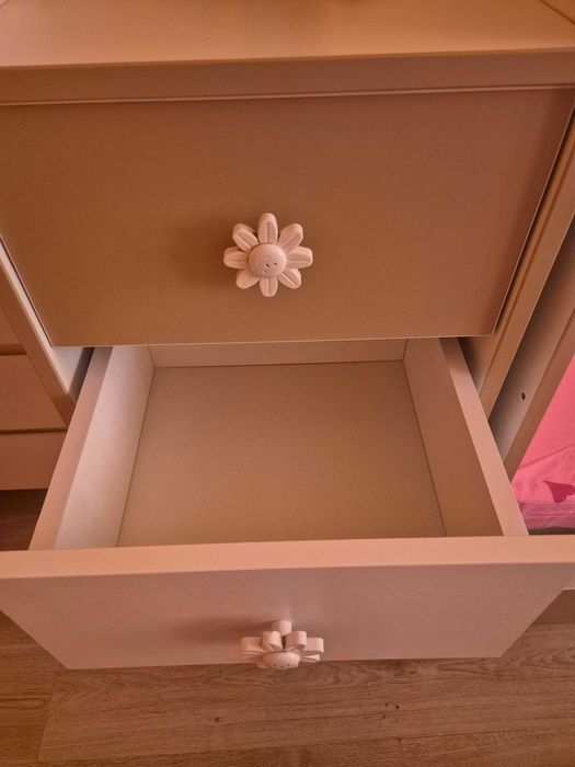 Продавам трансформиращо се креватче