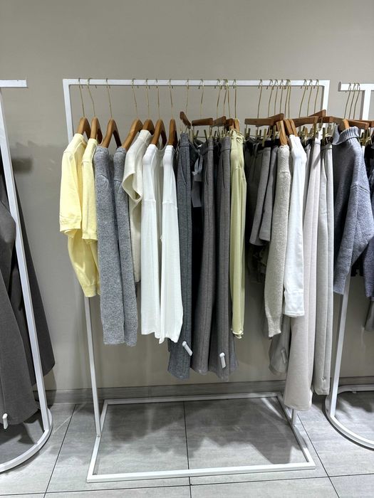 рейл для одежды торговый рейл