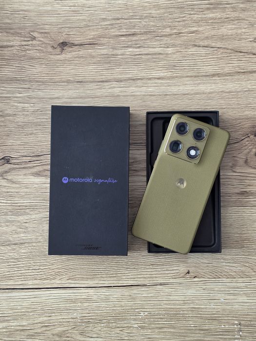 Motorola Signature