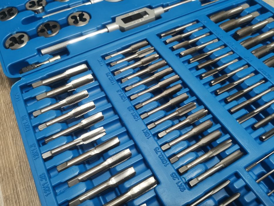 Trusa  tarozi și filiere 110 piese-trusa metrica tarozi/filiere 110buc