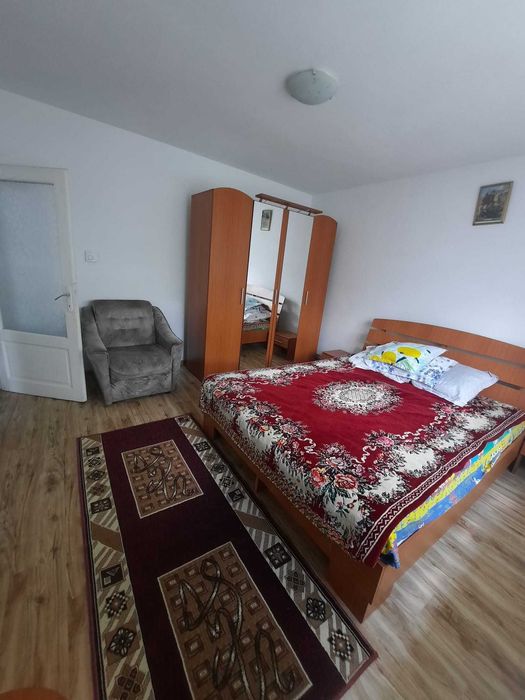 Casa de inchiriat  in zona linistita.(Sau vanzare)