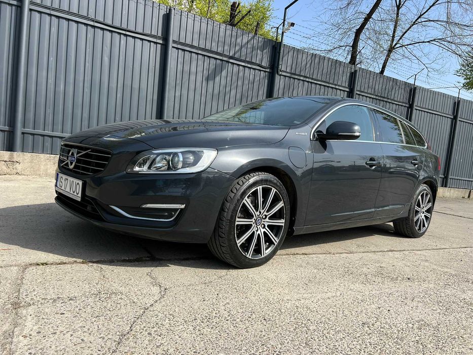 Volvo V60 D6 AWD Plug-in Hybrid Summum 2015