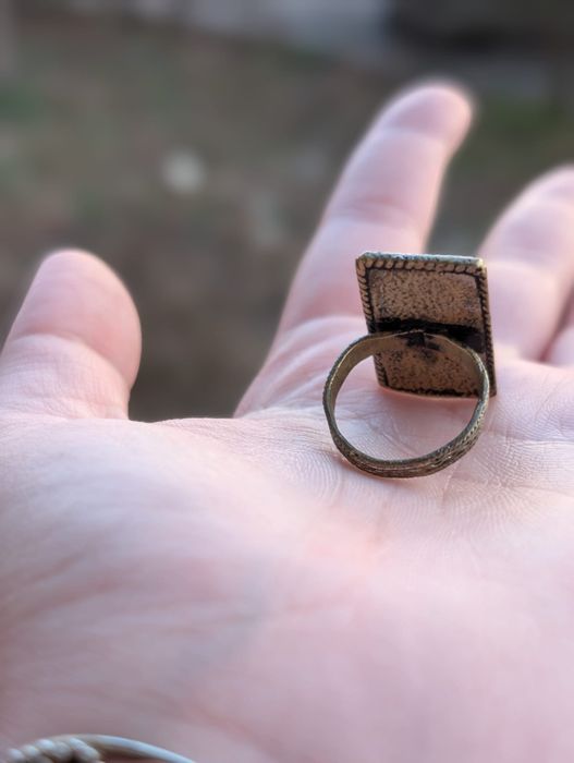 Vechi inel etnic din bronz