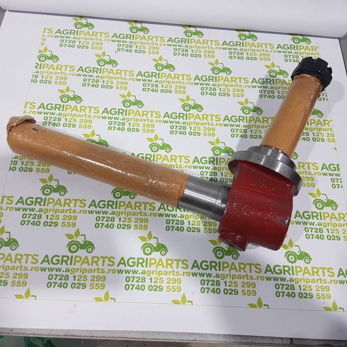 Fuzeta stanga cu piulita tractor u650