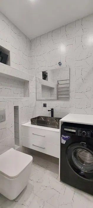 Сдается 3-комн квартира с Дизайнерским ремонтом на Саракульке