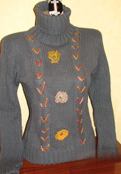 Vând pulover fabricat în Turcia. Nou