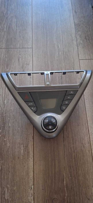 Контролен панел  Климатик  за Toyota IQ