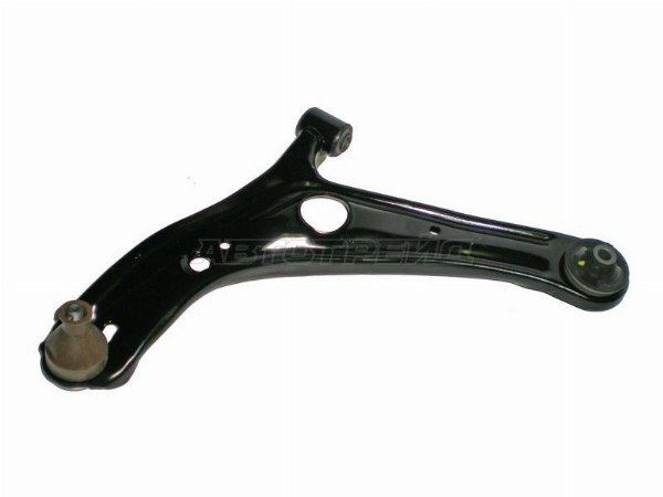 Рычаг нижний с шаров.  Toyota Bb