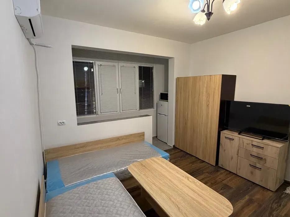 Дава се под наем Едностаен апартамент в Варна, Младост 1 - 30 кв.м за 311.1 € - Снимка #1