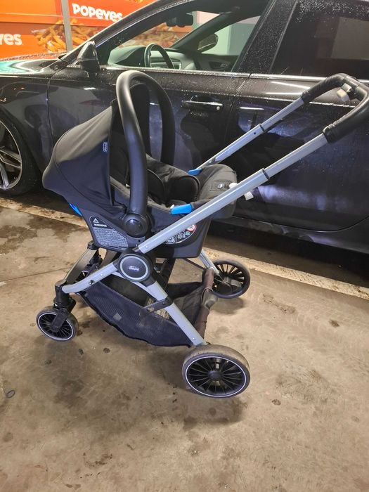 Carucior copii 3 in 1 Chicco potrivit de la 0 luni+ pliat compact