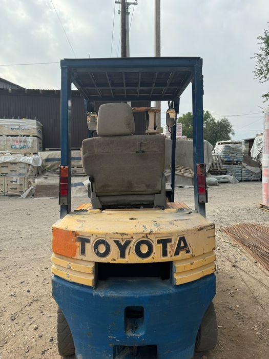 Toyota 1.5- вилочны погрузчик
