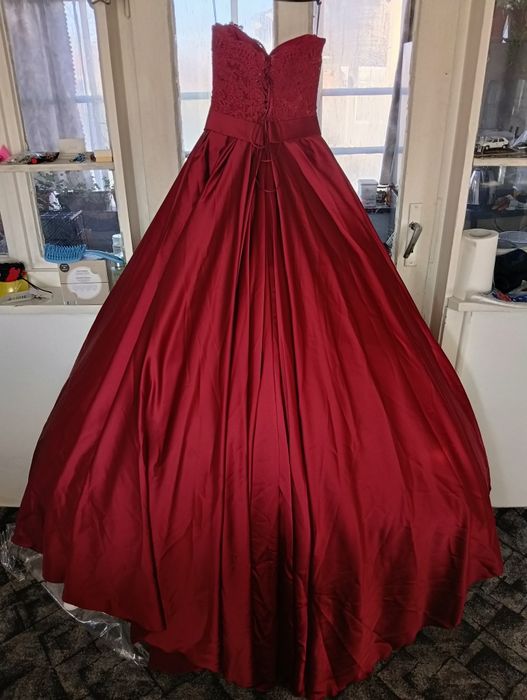 Сватбена червена рокля