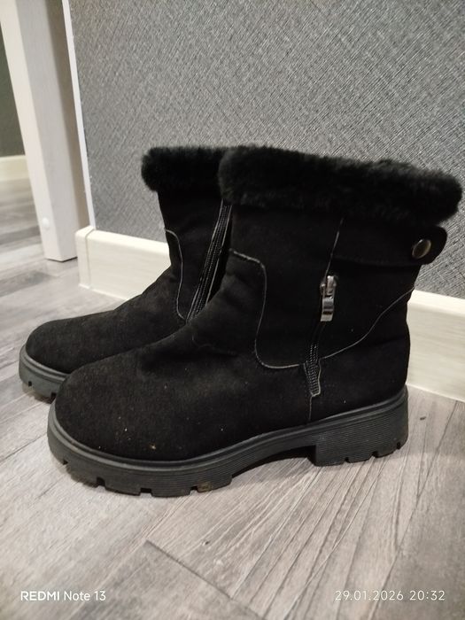 Продам женскую обувь