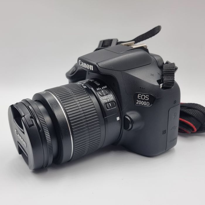 Amanet F28: Canon EOS 2000D + Obiectiv 18-55mm