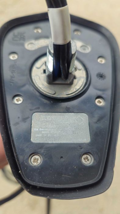 Части Renault/Dacia.Дясно огледало,антена,калобрани