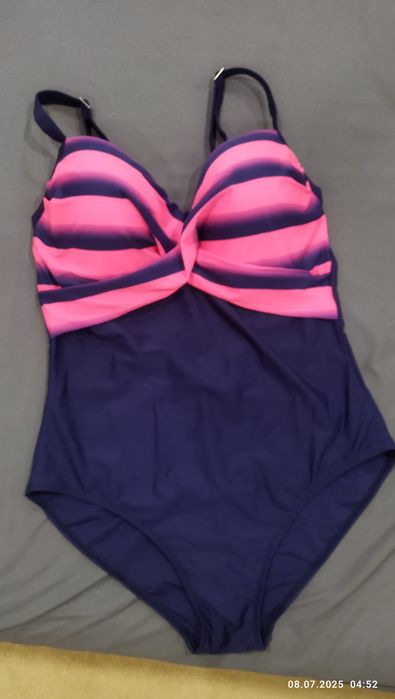 Женский купальник.