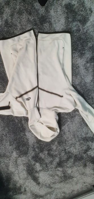 nike tech flecce alb